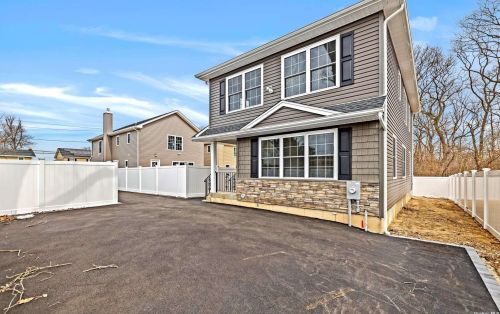 264 Frederick Ave, Roosevelt NY  11575-2340 exterior