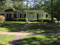2815 Richardson Dr, Mobile, AL 36606-4920
