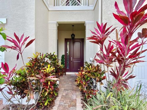 4115 Darlington St, West Palm Beach, FL 33418-3422
