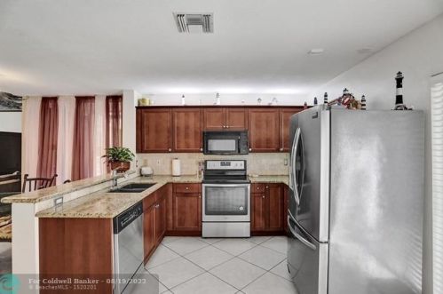 11936 12 St, Hollywood FL 33026-4359 exterior