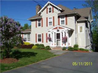 30 South St, Goshen, NY 10924-2314