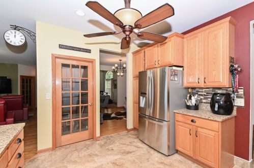 715 Apple Orchard Dr, Waterford WI  53185-2895 exterior