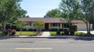 2465 Chestnut St, Hanford, CA 93230-1212