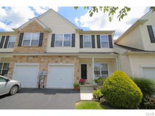 19 Willow Dr, Easton, PA 18045-7461