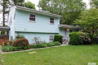 10 Cambridge Ave, Huntington Station, NY 11747-2606