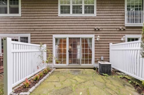 52 Deer Tree Ln, Briarcliff NY  10510-1751 exterior