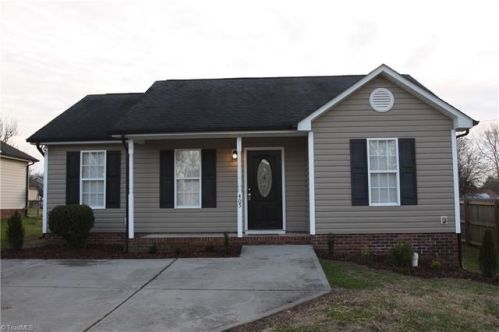 405 22nd St, Kannapolis, NC 28081-2417