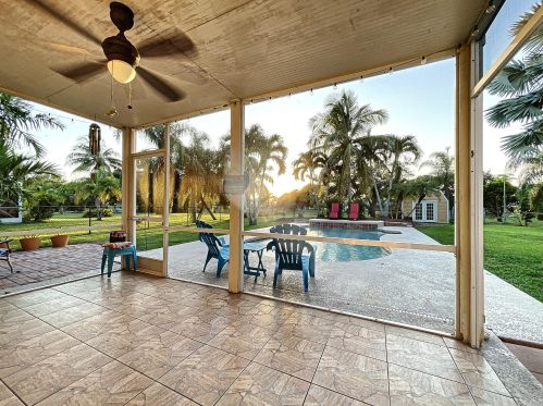 1726 Berkshire Blvd, Fort Pierce FL 34952-7112 exterior