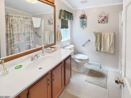 11 Morningside Dr, Belvidere NJ  07823-2910 exterior