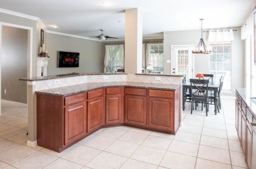 4500 Sandra Lynn Dr, Lewisville TX  75022-1004 exterior