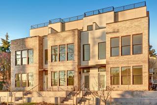 352 Galer St, Seattle, WA 98109-3125