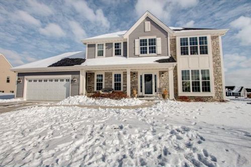1546 Whitetail Run, Mukwonago, WI 53149-7905
