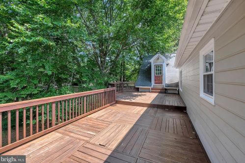 6103 Windsor Dr, Fredericksburg VA  22407-5036 exterior