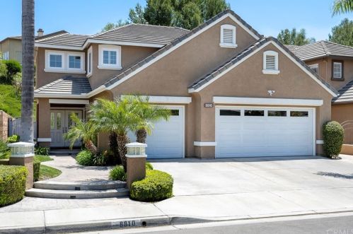 8810 Foxhollow Dr, Anaheim, CA 92808-1671