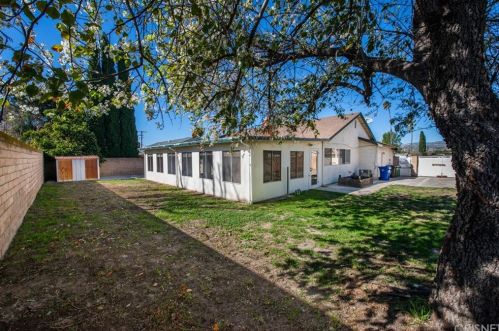 1120 Arcane St, Simi Valley CA 93065-4406 exterior