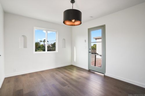 2824 Chatsworth Blvd, San Diego CA  92106-1462 exterior