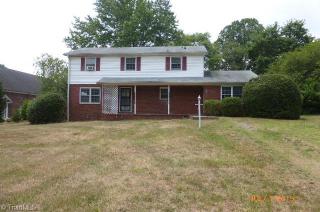 4620 Hildebrand Dr, Winston Salem, NC 27106-1818