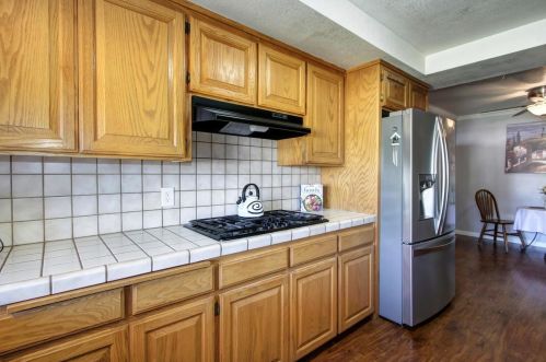 642 Dodds Dr, Woodland CA  95776-4258 exterior