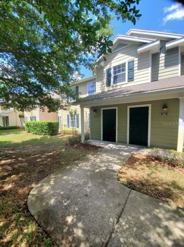 930 Moonlight Cove Rd, Orange City, FL 32763-8380