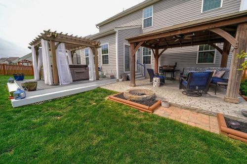 123 Stirling Way, Pataskala OH  43062-7863 exterior