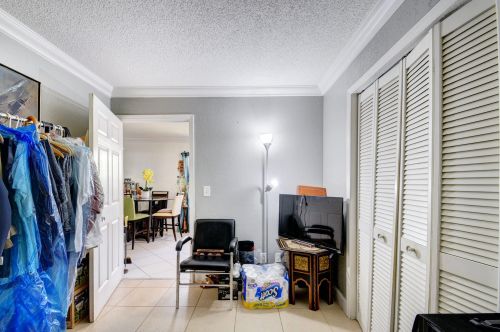 522 Avenida Hermosa, West Palm Beach FL  33405-1515 exterior