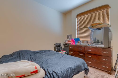 3281 Lakeside Vw Dr, Tucson AZ 85730-2736 exterior