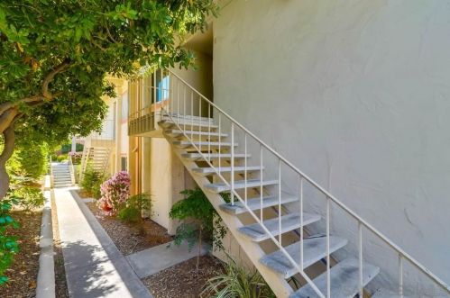 6856 Hyde Park Dr, San Diego, CA 92119-2227