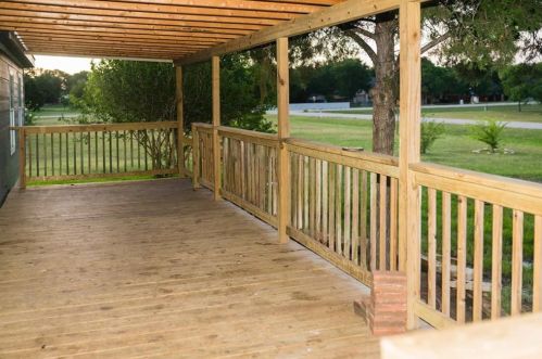 111 Grey Eagle Cv, Lost Pines, TX 78612-3591