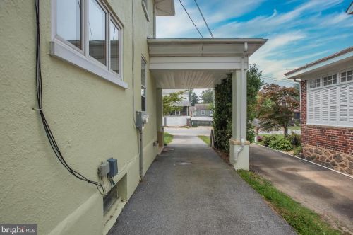 13 Beverly Pl, Wilmington DE  19809-2901 exterior