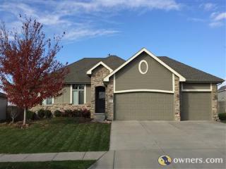 21106 Hampton Dr, Gretna, NE 68028-3742