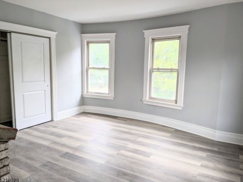 33 Wilcox Ave, East Orange NJ  07018-3320 exterior