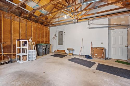 246 Church Rd, Allenstown NH  03275-2903 exterior