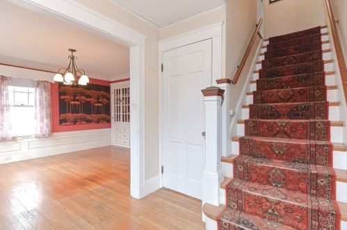 24 Grafton Ave, Milton MA  02186-5422 exterior