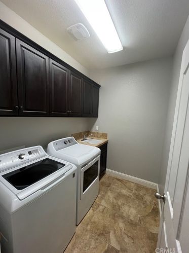 2363 Pinehurst Ave, Fresno CA  93730-5950 exterior