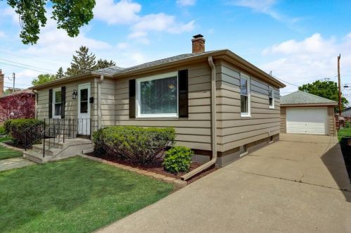 7807 34th Ave, Kenosha WI  53142-4631 exterior