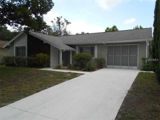 8510 Lincolnshire Dr, Port Richey, FL 34667-2645