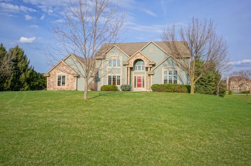 848 Burr Oak Ln, Oconomowoc, WI 53066-8654