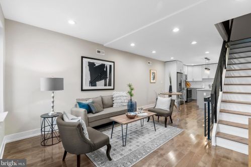 1806 Marshall St, Philadelphia PA  19122-2109 exterior