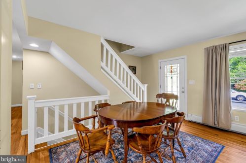 16 Bayberry Rd, Princeton NJ  08540-7417 exterior