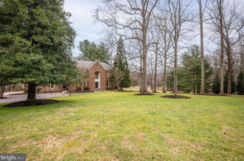 281 Golden Woods Ct, Great Falls VA  22066-4152 exterior