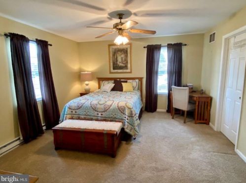 55 Kings Ct, Swedesboro NJ  08085-5033 exterior