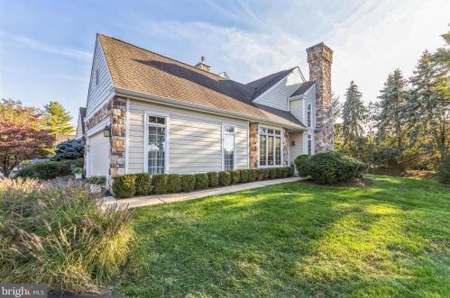 58 Longview Cir, Berwyn, PA 19312-2501