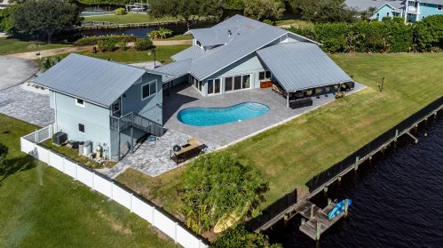 1555 Pendarvis Ct, Palm City, FL 34990-4501
