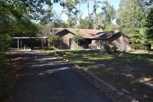 130 Summer Mist Ln, Silsbee, TX 77656-8918