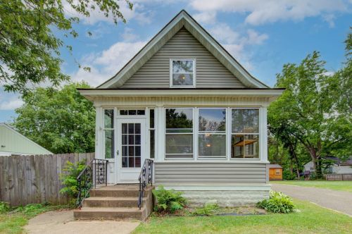 1144 Cook Ave, Saint Paul, MN 55106-3325