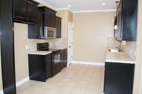 1872 Roadrunner Dr, Weatherford, TX 76088-7037