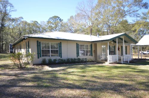 4646 Ewing St, Holt, FL 32564-8311