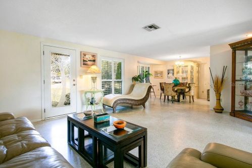 3452 Lila Dr, Orlando, FL 32806-6543