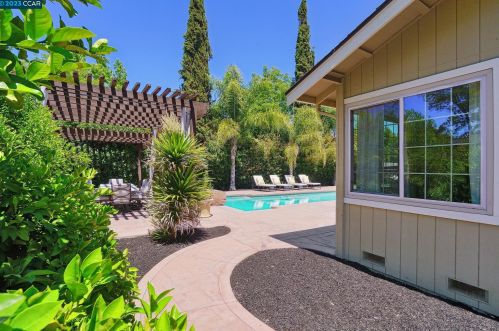 809 Contada Cir, Danville CA  94526-3535 exterior