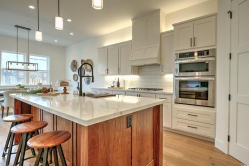 649 Jean Marie Dr, Santa Rosa, CA 95403-1489